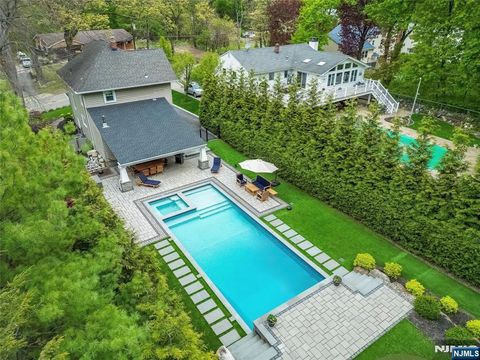 Photo of 228 Miller Road, Mahwah, NJ 07430 (MLS # 26016320)