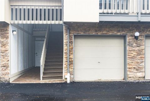 43 Colton Circle 1243 West Orange NJ 07052