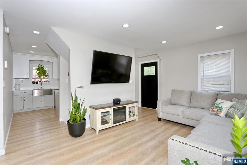 8-27 Park Avenue