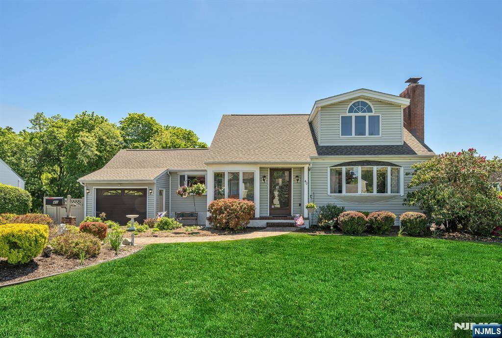 Photo of 40 Walray Avenue, North Haledon, NJ 07508 (MLS # 26017507)