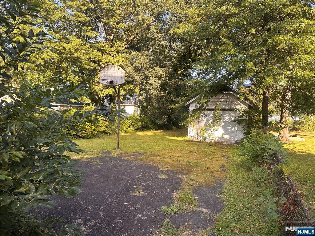 24 Ridgewood Avenue