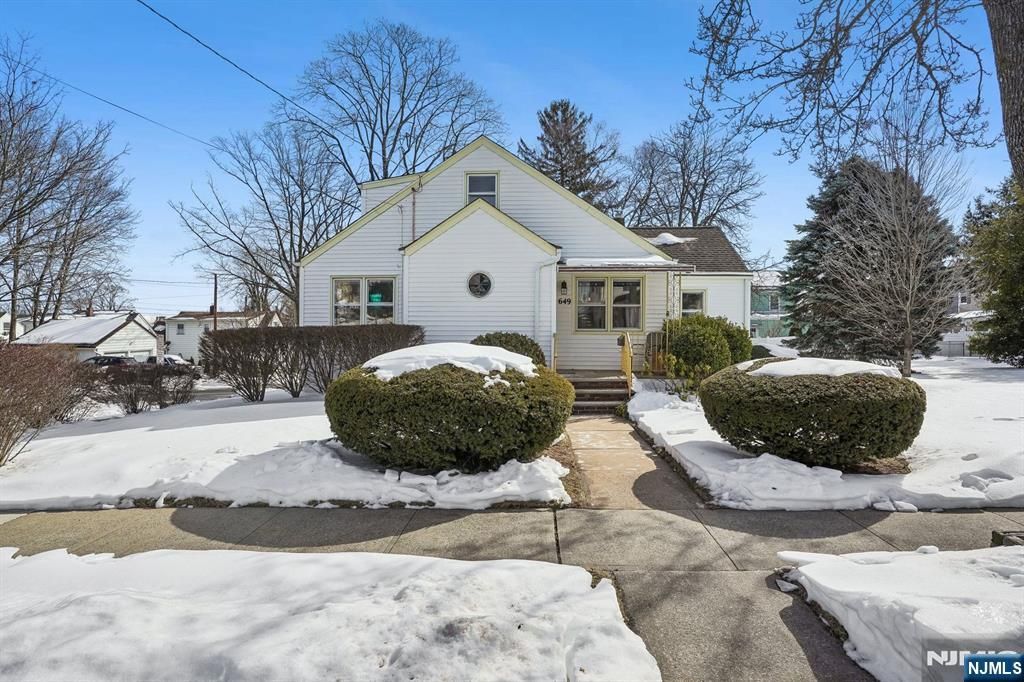 Photo of 649 8th Street, Carlstadt, NJ 07072 (MLS # 26006601)