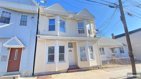 Photo of 41 Halstead St #1L, Kearny, NJ 07032 (MLS # 26001170)