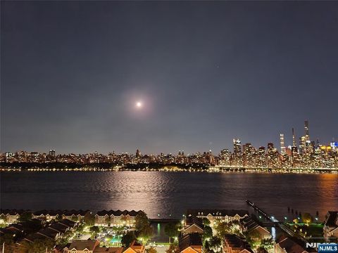 Photo of 6600 Boulevard East #10N, West New York, NJ 07093 (MLS # 26014411)