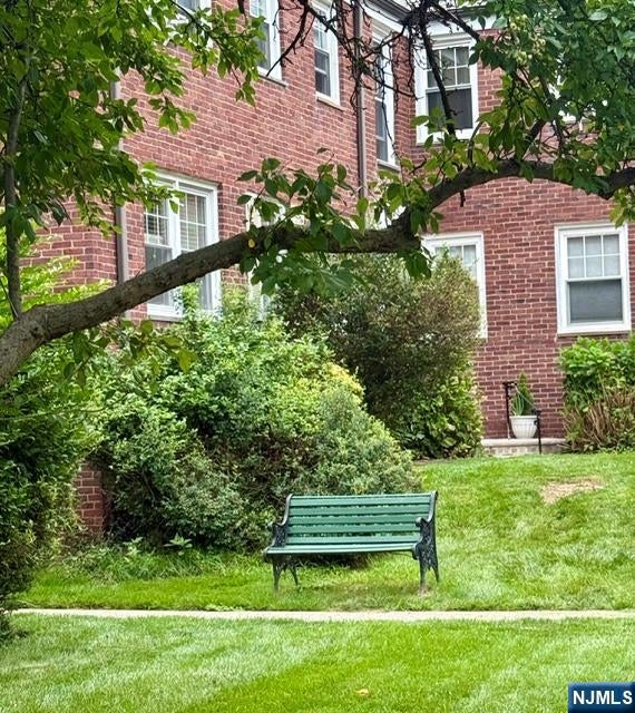 349 Bloomfield Avenue 25