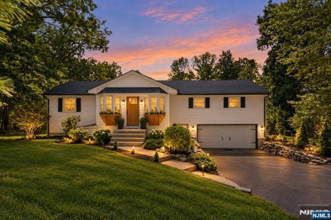 Photo of 89 Ridge Road, Branchville, NJ 07826 (MLS # 26033907)