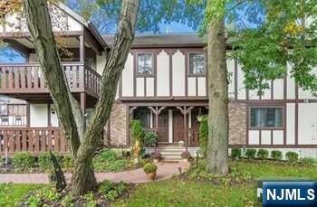 Photo of 909 Thoreau Ct #909, Mahwah, NJ 07430 (MLS # 26029885)