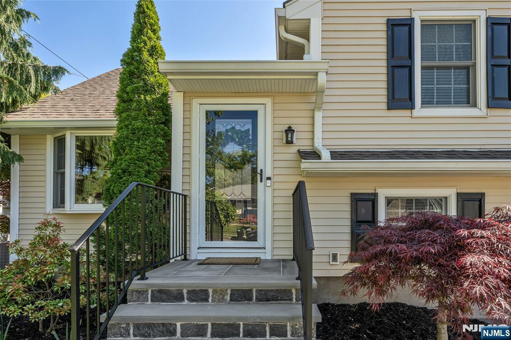 114 Summit Avenue