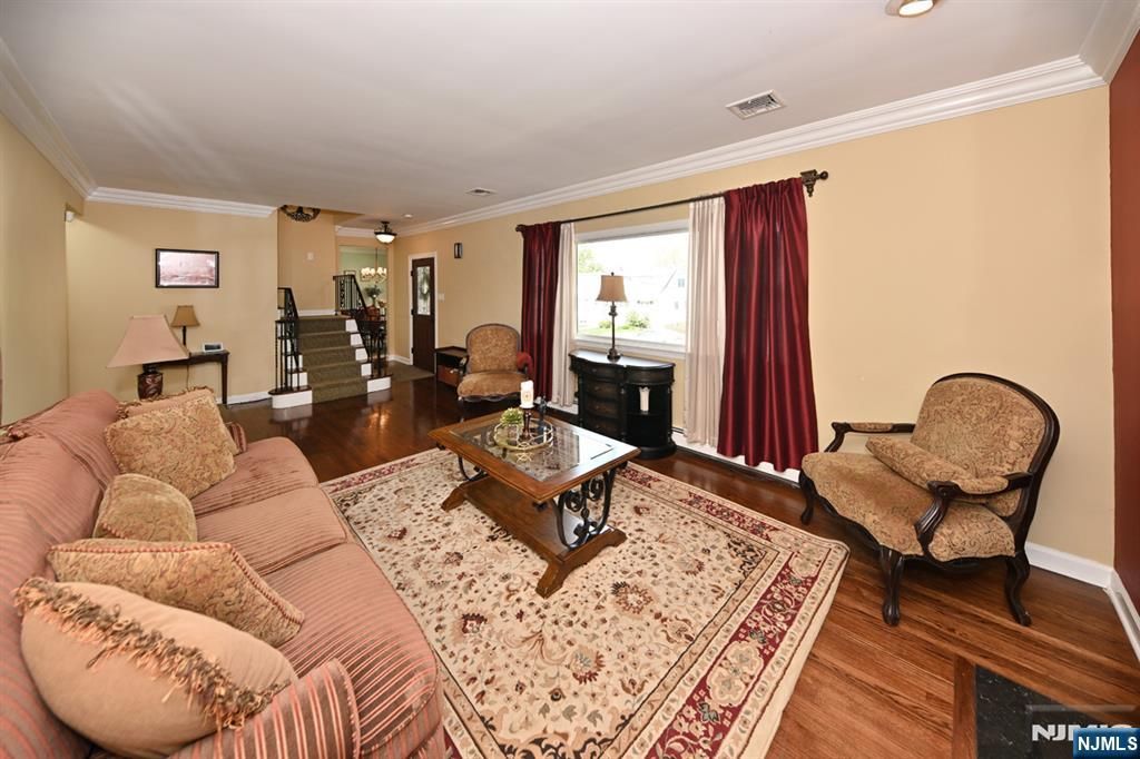 Photo of 409 Walnut Street, Twp of Washington, NJ 07676 (MLS # 26015156)