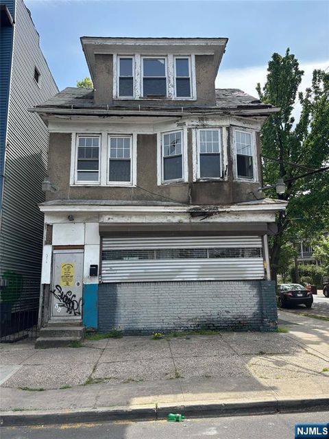 376 Avon Avenue Newark NJ 07108