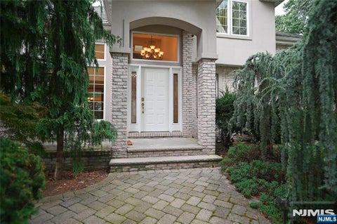Photo of 1033 Harvard PL, Fort Lee, NJ 07024 (MLS # 26035690)