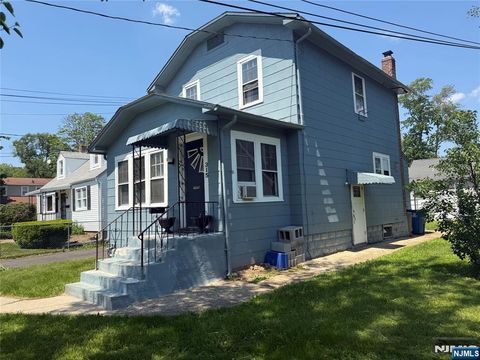 Photo of 315 Hunter Avenue, Scotch Plains, NJ 07076 (MLS # 26018884)