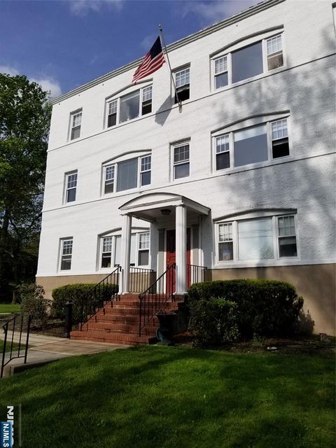 68 Magnolia 6 Hillsdale NJ 07642