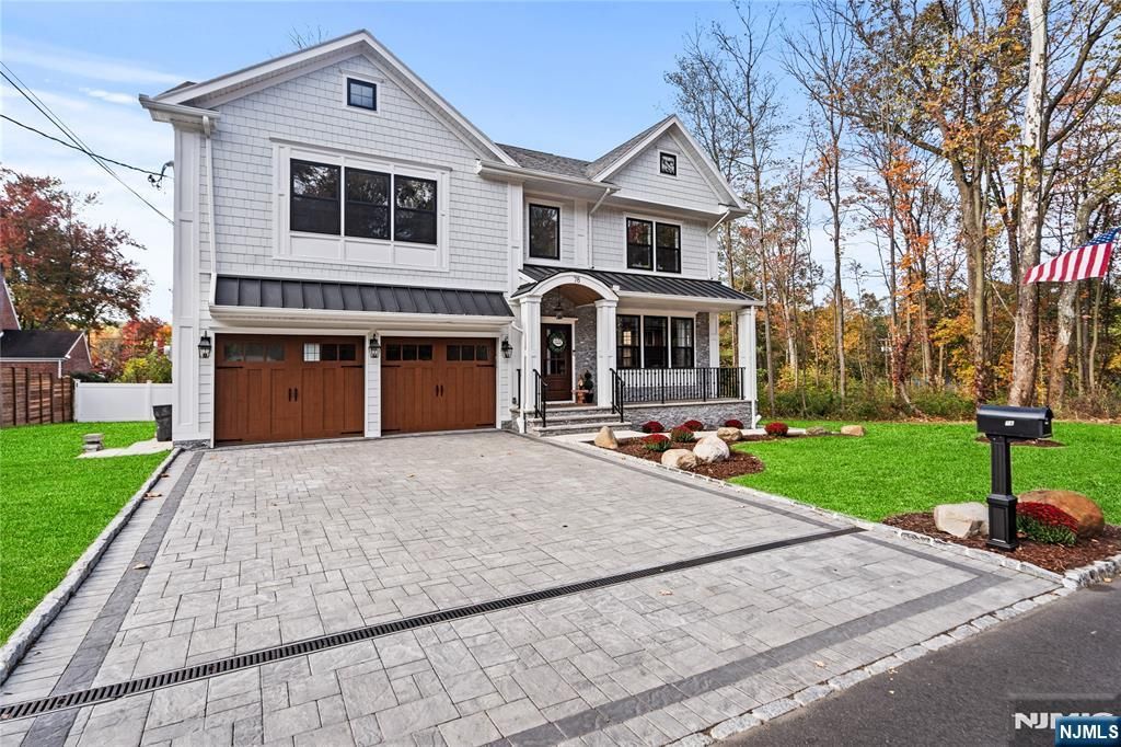 Photo of 78 Glen Avenue, Roseland, NJ 07068 (MLS # 26017090)