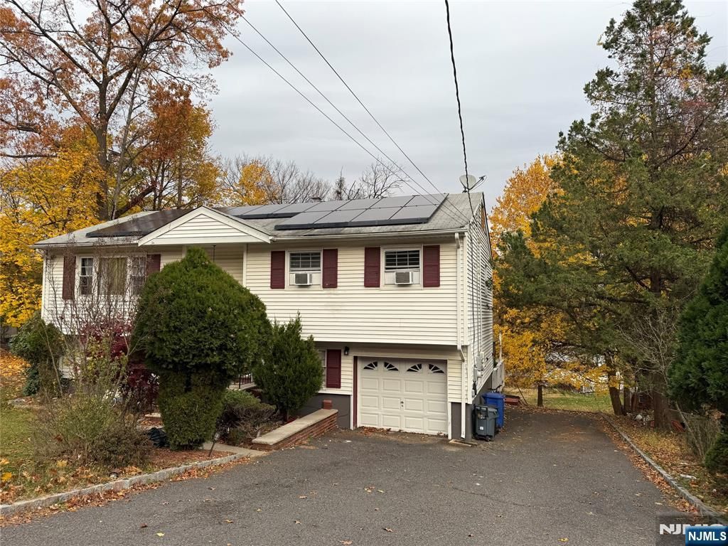 Photo of 1124 Belmont Avenue, North Haledon, NJ 07508 (MLS # 25040209)
