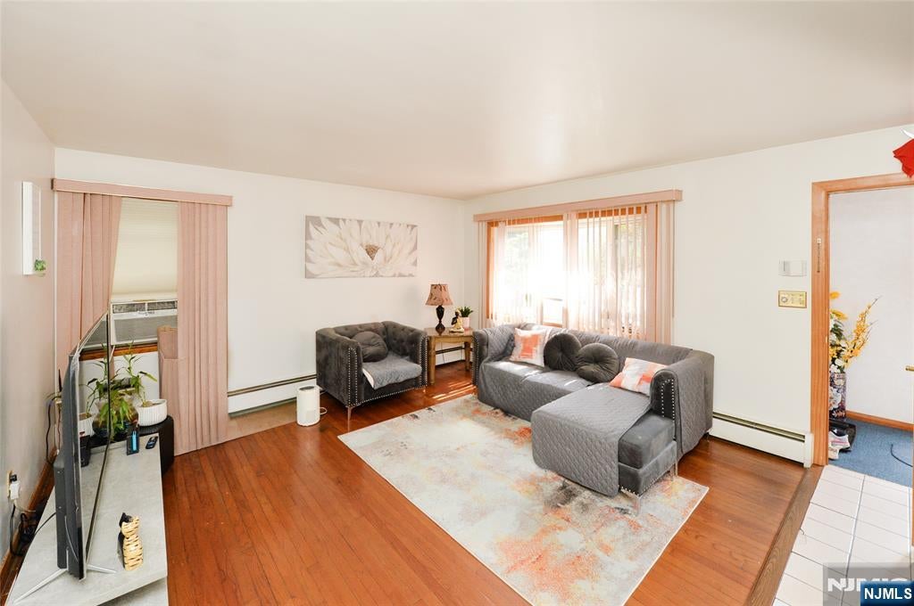 62 Knapp Avenue