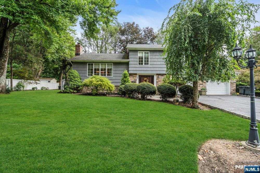 87 Greenbrook Place
