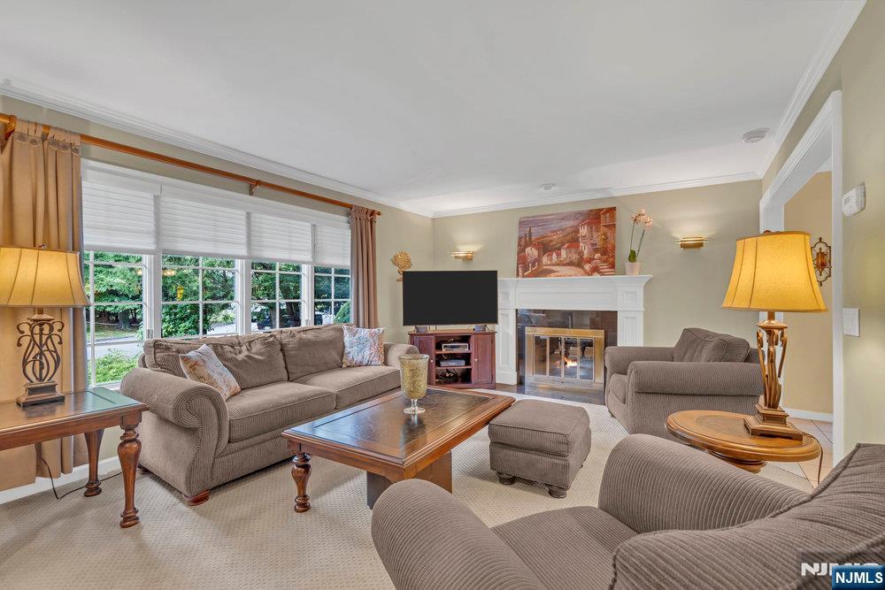 87 Greenbrook Place