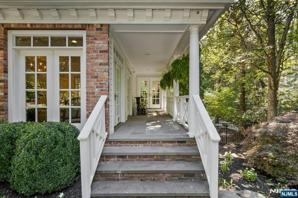7 Charlden Drive
