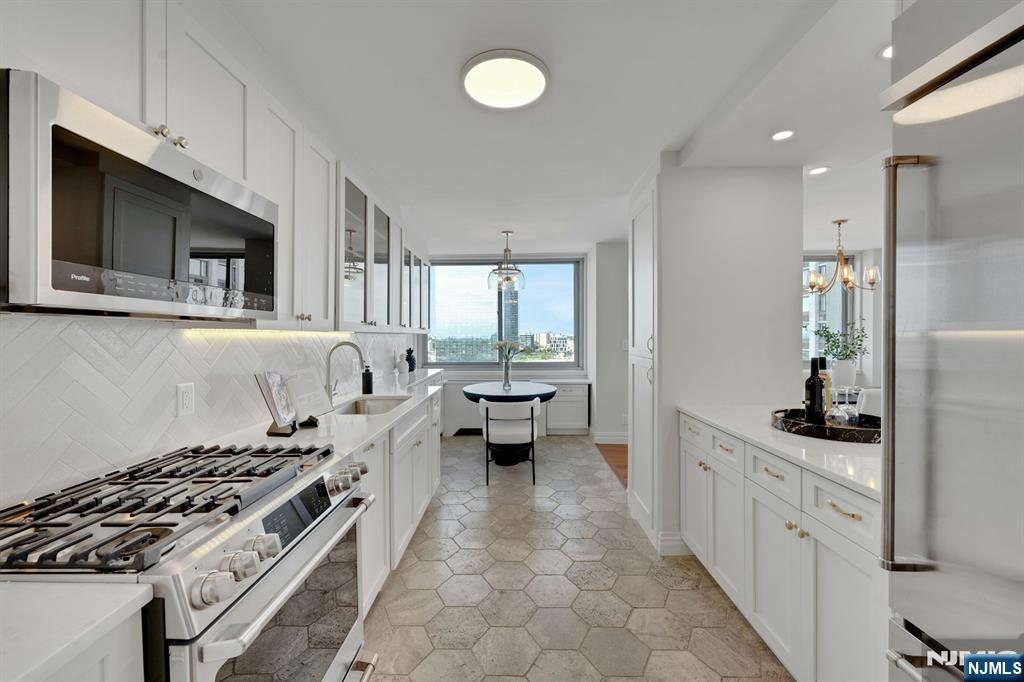 Homes for Sale in Northern NJ | ThisIsRiverEdge.com 1600 Parker Avenue 15C