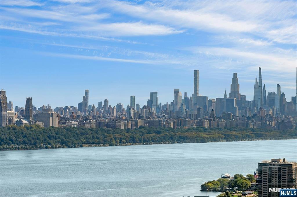 Homes for Sale in Northern NJ | ThisIsRiverEdge.com 1600 Parker Avenue 15C