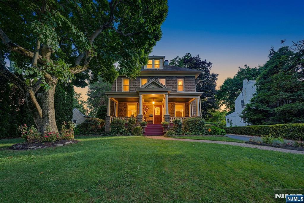 11 Willow Street