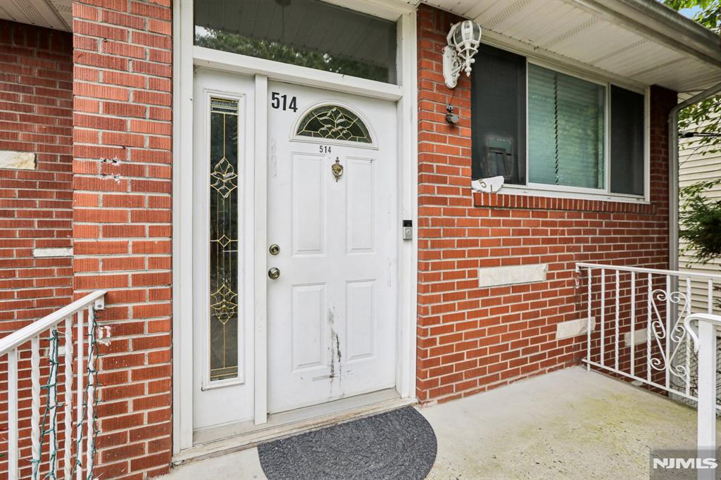 514 Oak Street