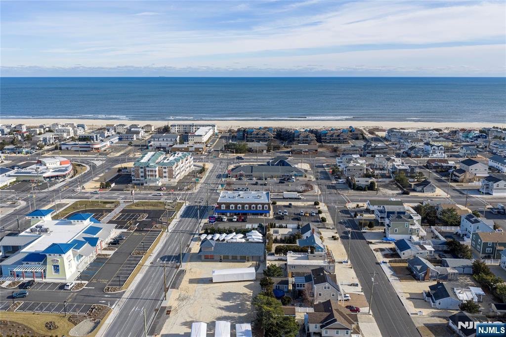 902 Long Beach Boulevard