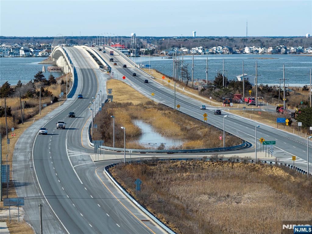 902 Long Beach Boulevard