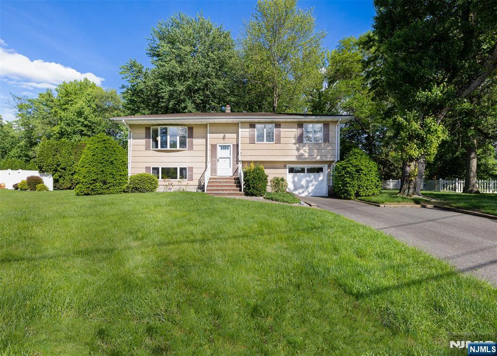 Property for Sale at 30 Fox Hill Road, Fairfield, New Jersey - Bedrooms: 4 
Bathrooms: 2.5 
Rooms: 9  - $649,900