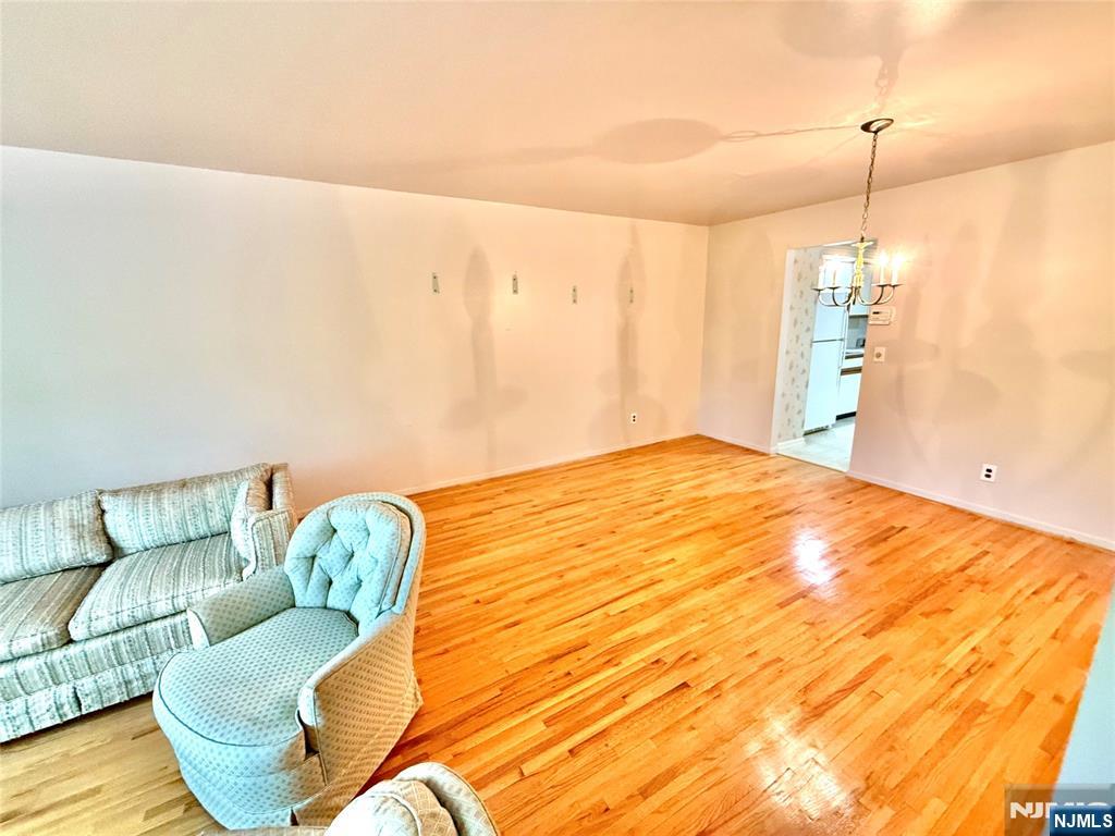 Wayne, New Jersey 07470, United States, 2 Bedrooms Bedrooms, ,3 BathroomsBathrooms,Residential,Active,128109