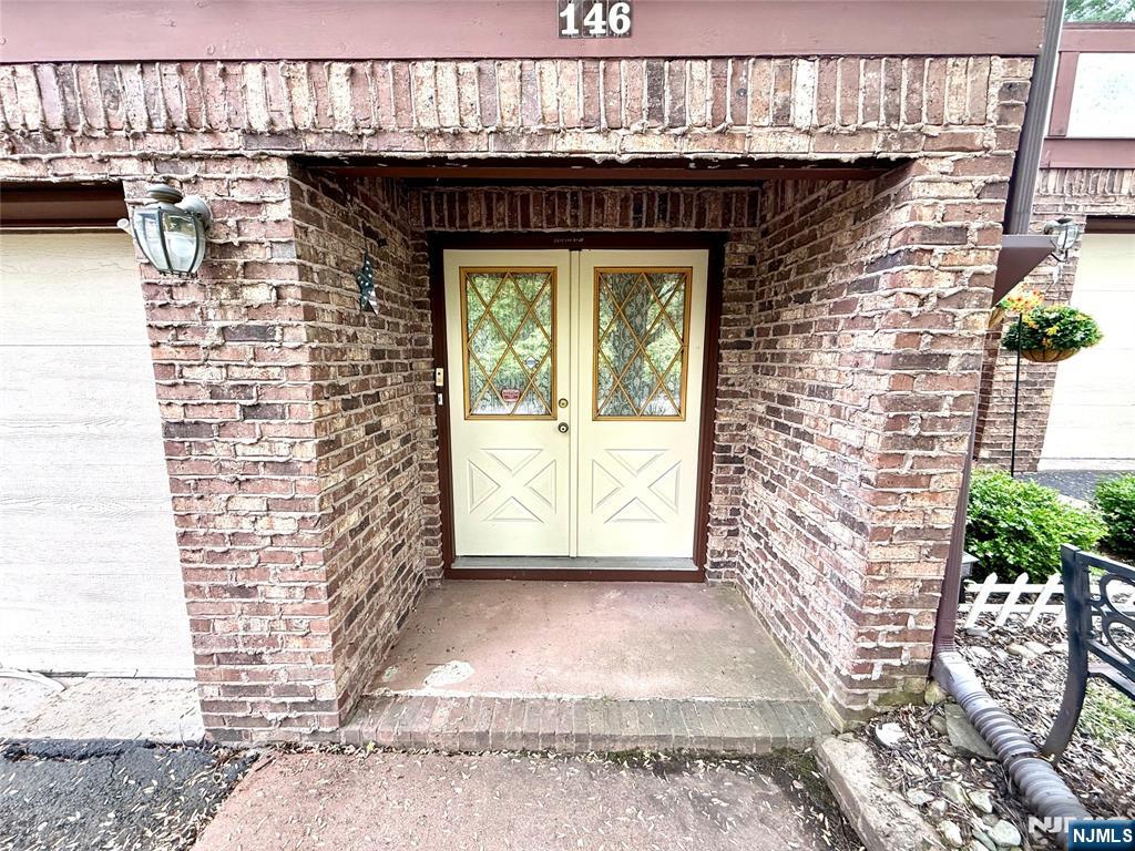 Wayne, New Jersey 07470, United States, 2 Bedrooms Bedrooms, ,3 BathroomsBathrooms,Residential,Active,128109