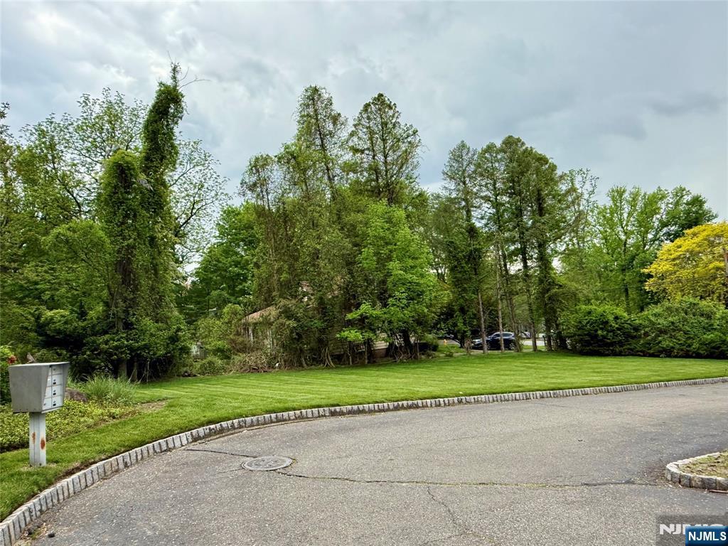 Wayne, New Jersey 07470, United States, 2 Bedrooms Bedrooms, ,3 BathroomsBathrooms,Residential,Active,128109