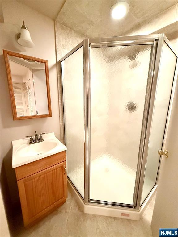 Wayne, New Jersey 07470, United States, 2 Bedrooms Bedrooms, ,3 BathroomsBathrooms,Residential,Active,128109