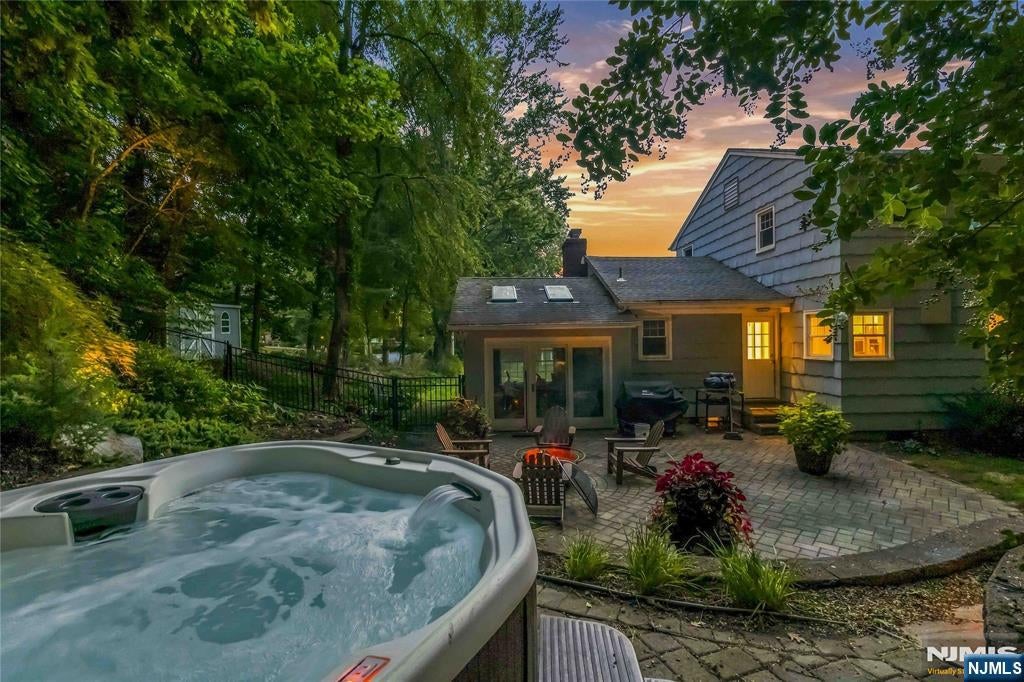 59 Hickory Drive