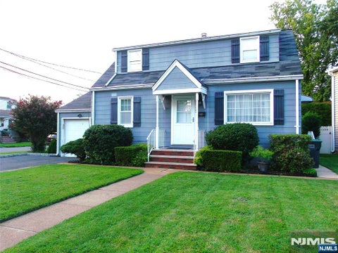 Photo of 32 Dojean Court, Bergenfield, NJ 07621 (MLS # 26040221)