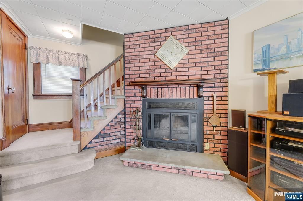 Photo of 80 Garfield Place, Totowa, NJ 07512 (MLS # 25041626)