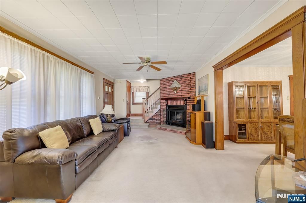 Photo of 80 Garfield Place, Totowa, NJ 07512 (MLS # 25041626)