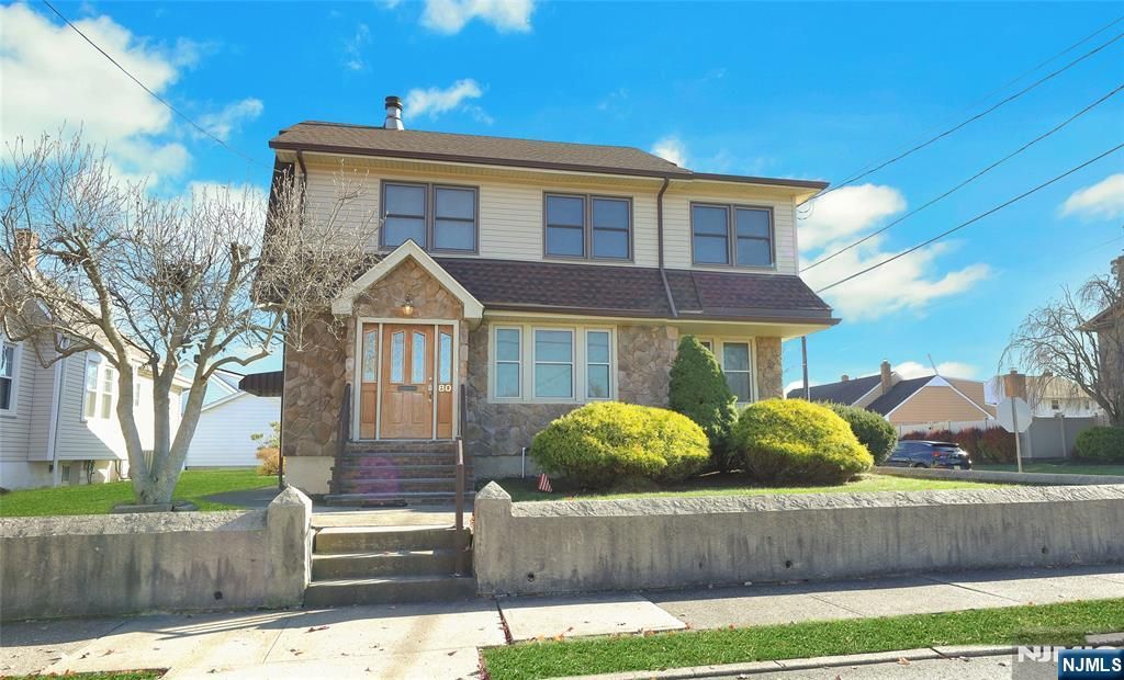 Photo of 80 Garfield Place, Totowa, NJ 07512 (MLS # 25041626)