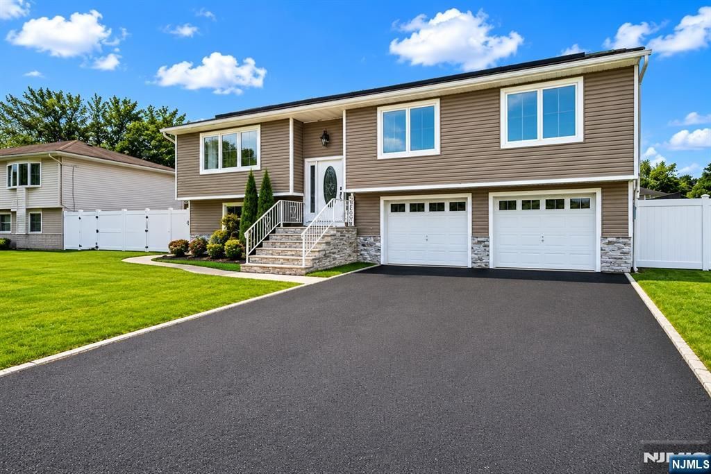 Photo of 15 Robby Road, Little Ferry, NJ 07643 (MLS # 26018696)