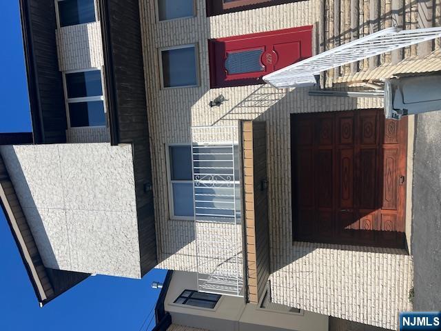 Rental Property at 1219 15th St, Fort Lee, New Jersey - Bedrooms: 3 
Bathrooms: 4 
Rooms: 5  - $4,350 MO.