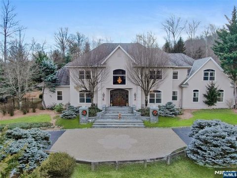 7 Finn Court Mahwah NJ 07430