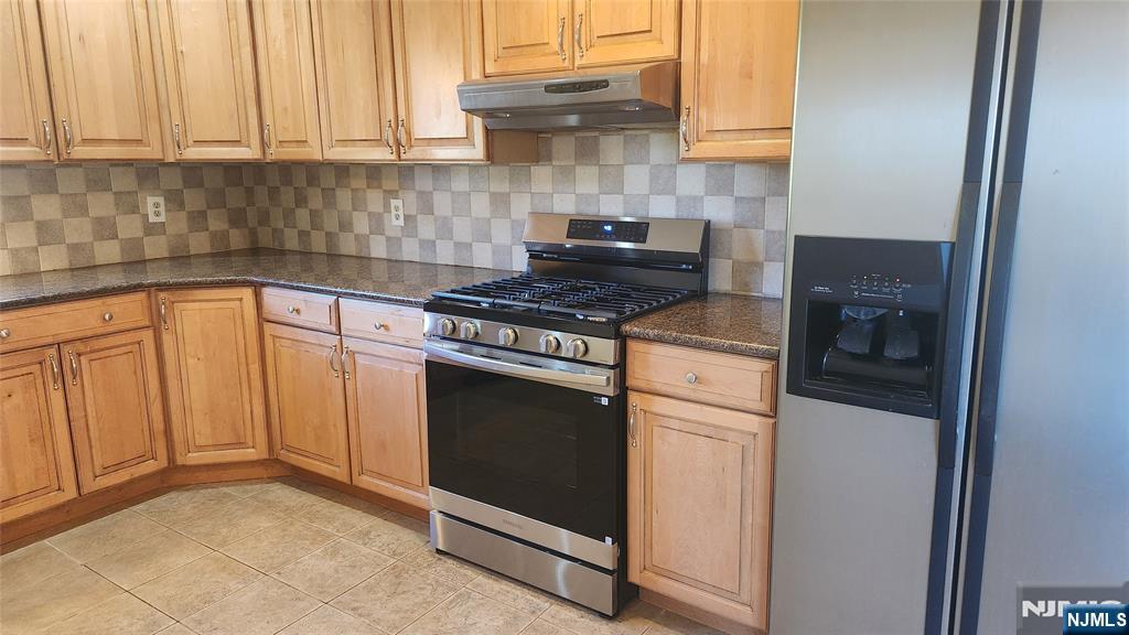 464 Oak Street 1st fl