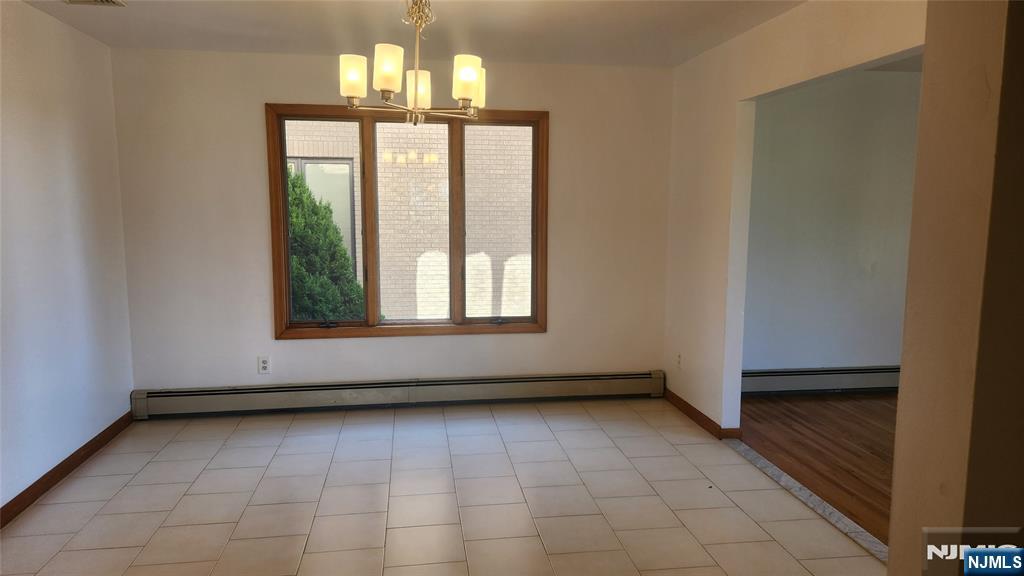 464 Oak Street 1st fl