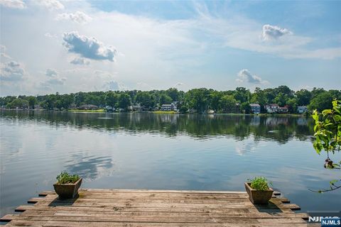 Photo of 77 E Lake Drive, Wayne, NJ 07470 (MLS # 26024852)