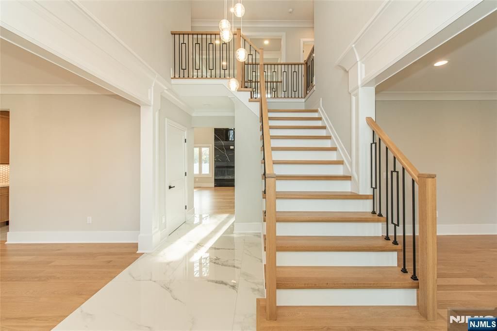 Photo of 722 Erie Road, Paramus, NJ 07652 (MLS # 26013033)