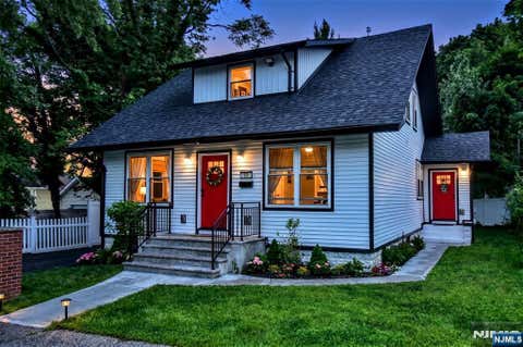 Photo of 69 Wyckoff Avenue, Waldwick, NJ 07463 (MLS # 26025100)