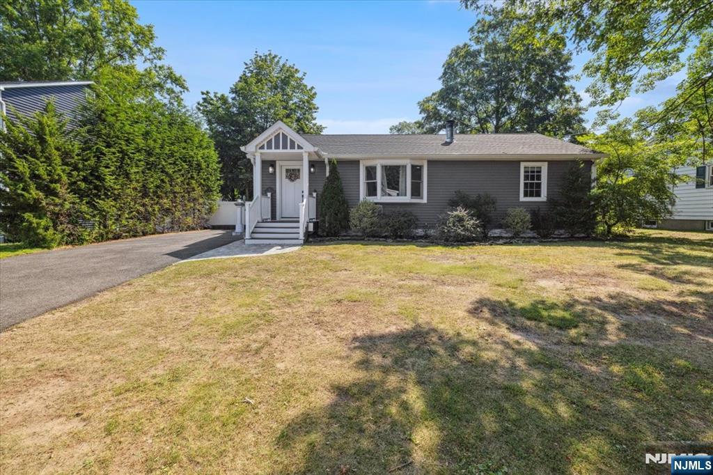 21 Maple Avenue