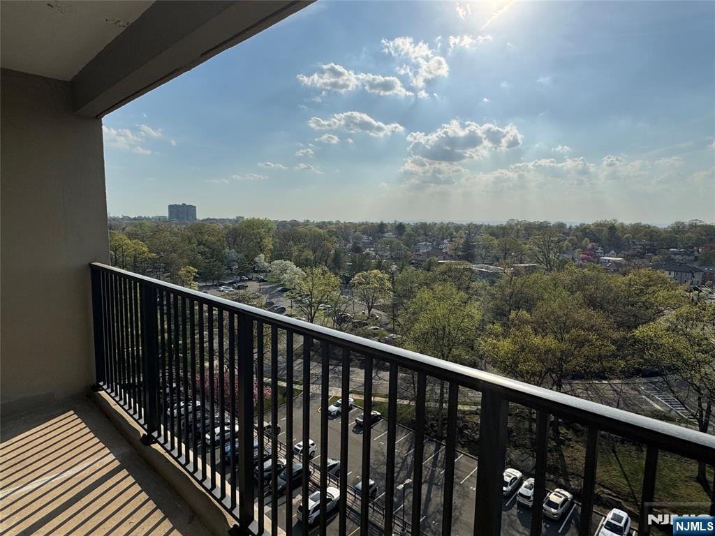 6 Horizon Road 906