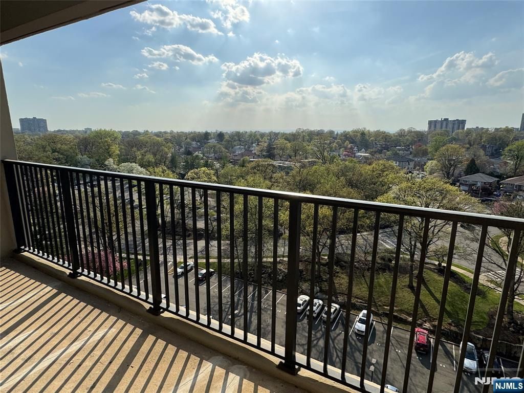 Photo of 6 Horizon Road #906, Fort Lee, NJ 07024 (MLS # 26009801)